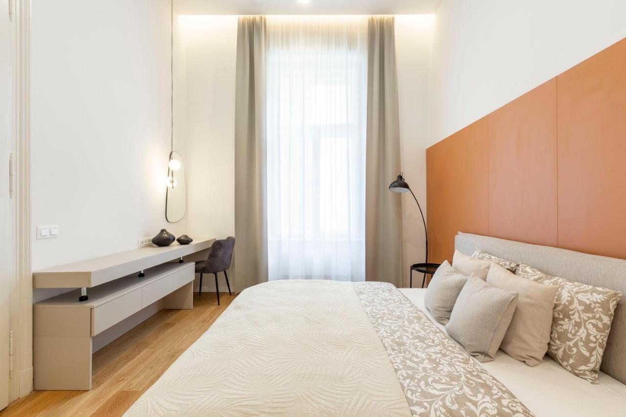 בודפשט Luxurious Minimalist Residence With Sauna By Prestige Homes מראה חיצוני תמונה