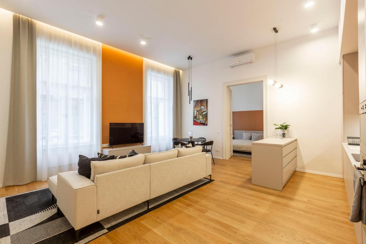בודפשט Luxurious Minimalist Residence With Sauna By Prestige Homes מראה חיצוני תמונה